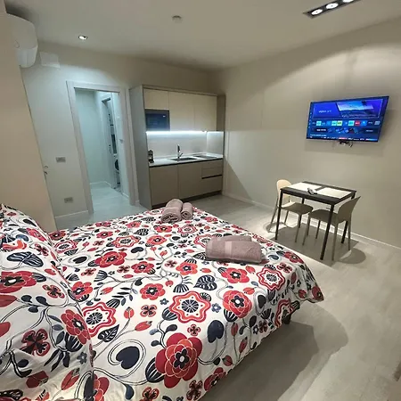 - Minghetti House 1 كابري