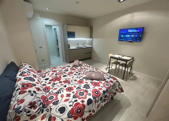 - Minghetti House 1 كابري