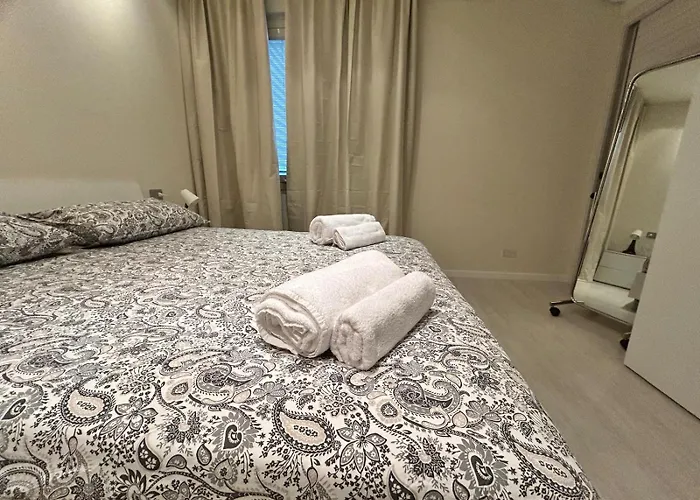 - Minghetti House 1 *